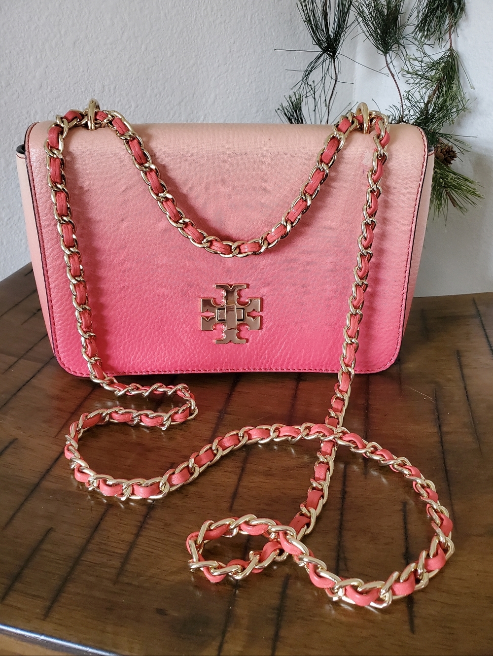 Tory Burch Mercer Adjustable Shoulder Bag Pink Ombre Gradient Dégradé Leather